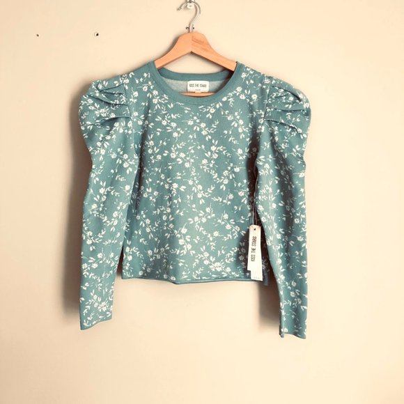 Kiss the Stars Sweaters - Kiss the Stars Light Green White Floral Sweater with Puff Sleeves size Large NWT